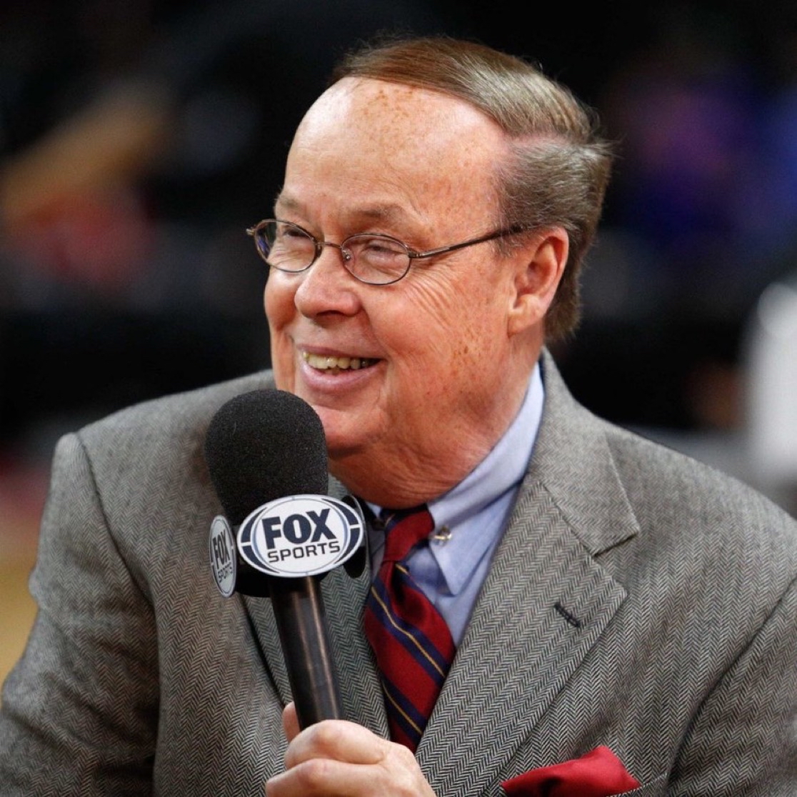 转折点费城76人刷新队史纪录；英超转会期攻防权衡；球迷炸锅；更衣室氛围转暖(费城76人vs湖人)