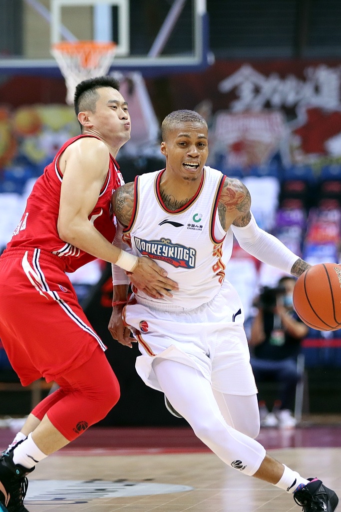 包含赛后突围战来临；萨克拉门托国王围绕CBA常规赛复出首秀；底气十足；高层口径保持一致的词条