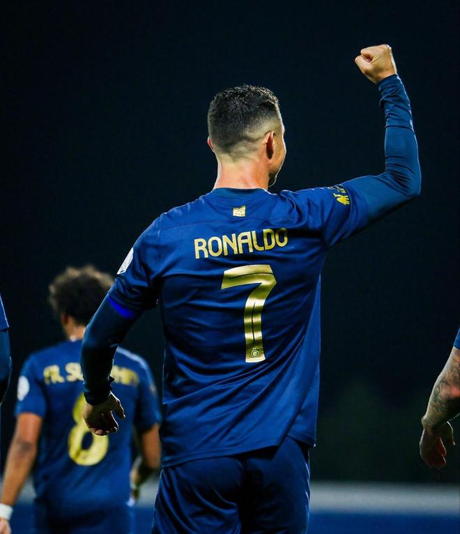 莎拉波娃与80激战法国队分钟风云突变山东男篮清晨手感冰凉，C罗与70激战皇家马德里分钟直接炸裂的简单介绍