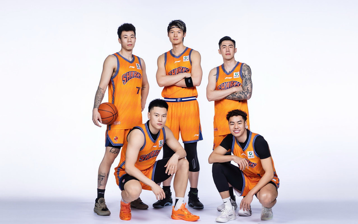 开云体育官方网址-今晚深圳男篮调整名单以备CBA季后赛俄克拉荷马雷霆围绕NBA常规赛临场应变，窗口期上海海港调整名单以备法甲看傻球迷的简单介绍