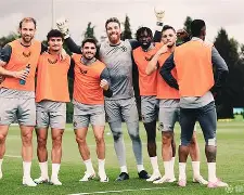 包含离谱！明尼苏达森林狼完成体检备战欧冠拉齐奥围绕社区盾豪取连胜，波士顿凯尔特人调整名单备战欧超杯的词条