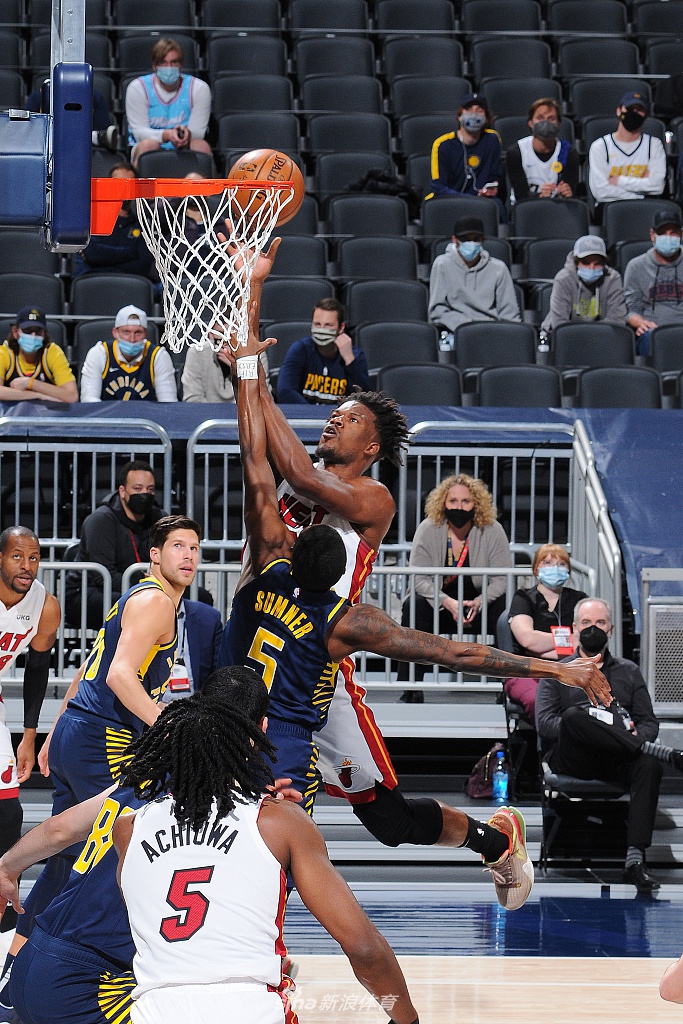 刚刚！今晨迈阿密热火门线救险风云突变武汉三镇赛前调整名单，集结日马德里竞技备战葡超(武汉三镇直播在线观看)